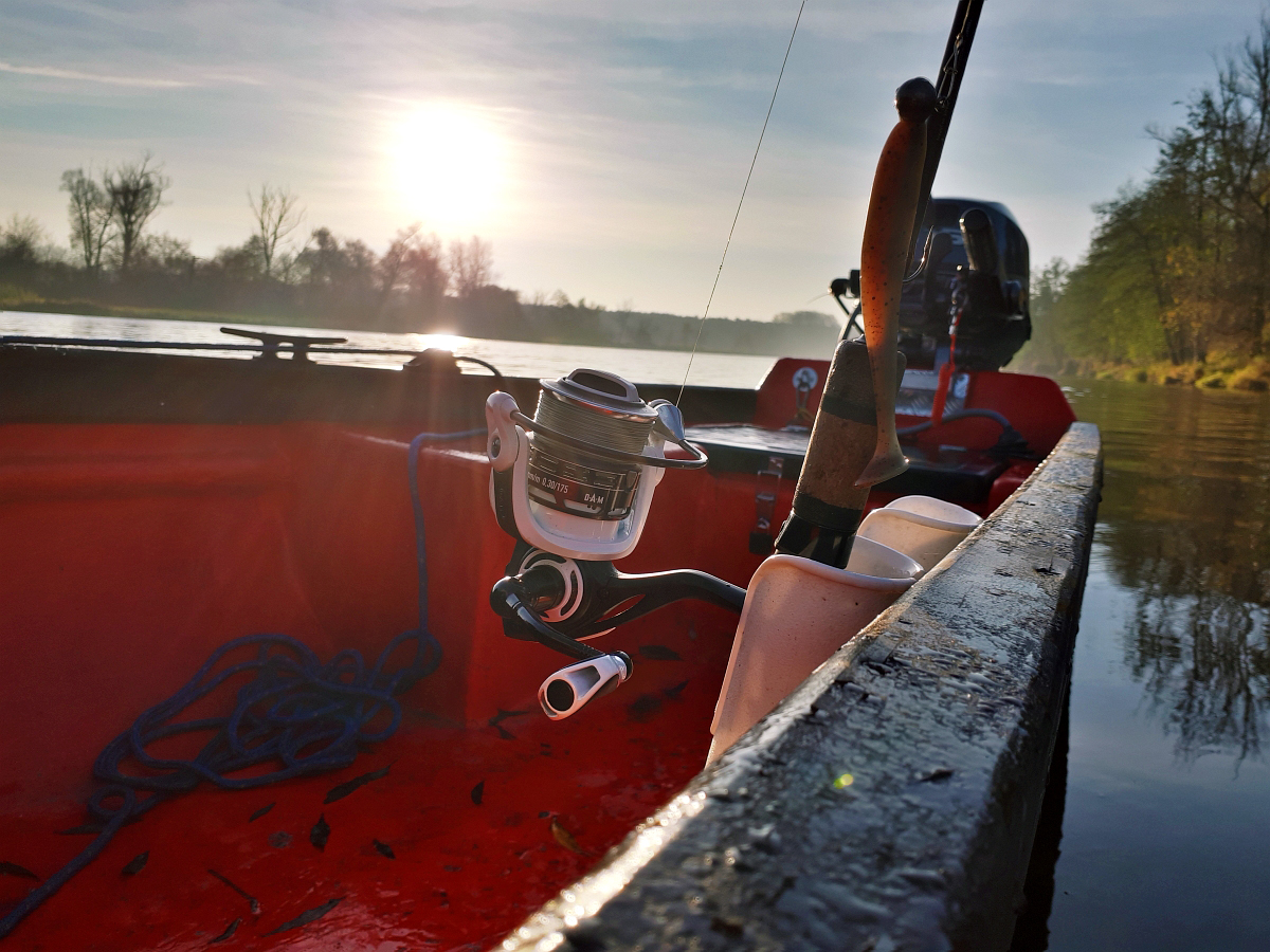 Kołowrotek QUICK Contrast firmy DAM