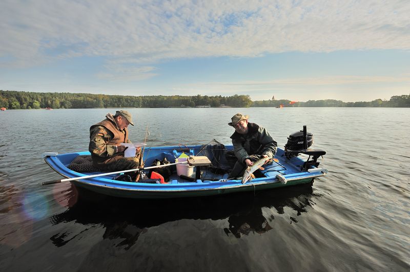 po zmierzeniu ryby wracały do wody.s.jpg
