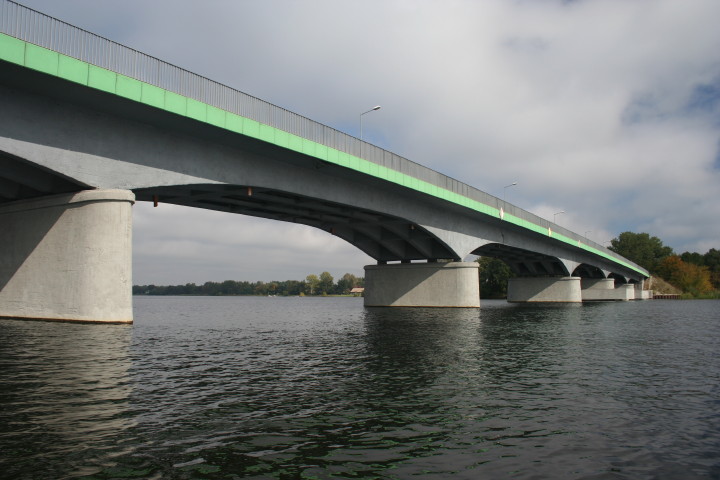 587_1.jpg