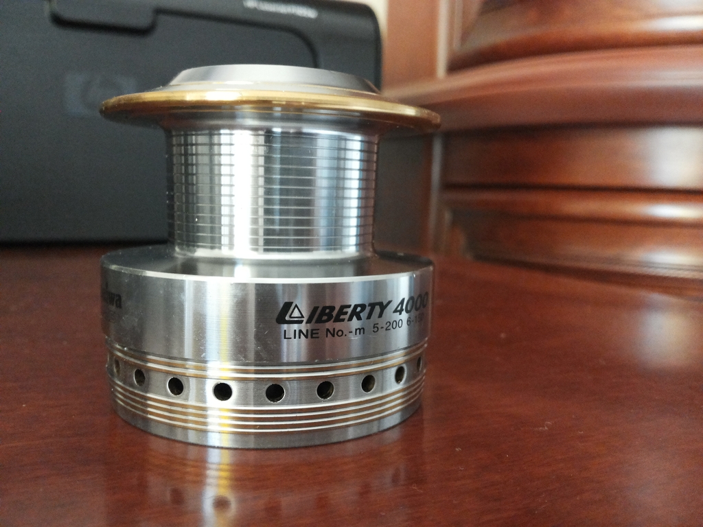 Szpula Daiwa Liberty 4000.jpg